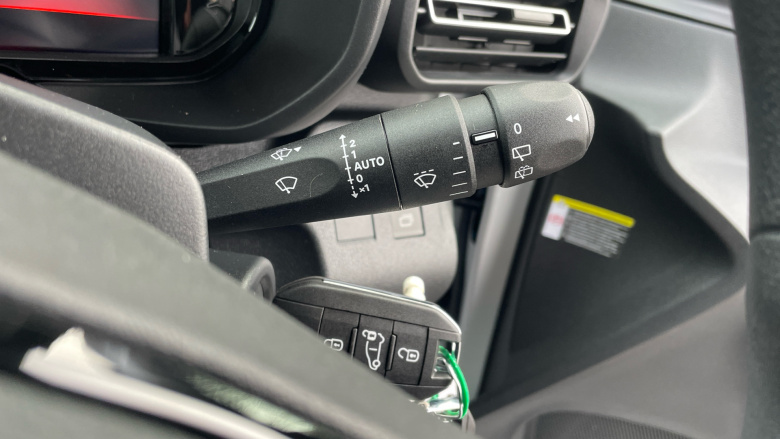 Vauxhall Combo Cargo Combo Diesel 1.5 Turbo D 100ps Pro H1 Van